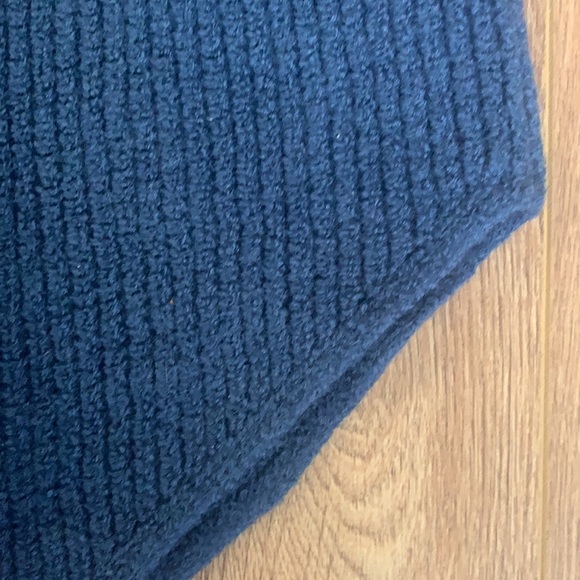Aritzia Wilfred Merino wool sweater size small - Picture 3 of 7